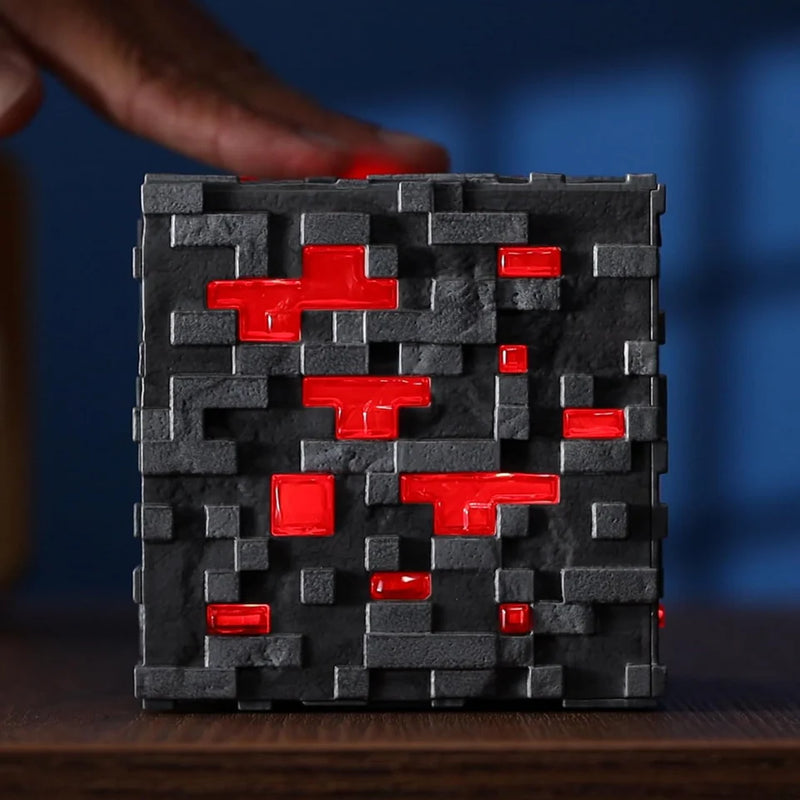 Minecraft - Illuminating Redstone Ore